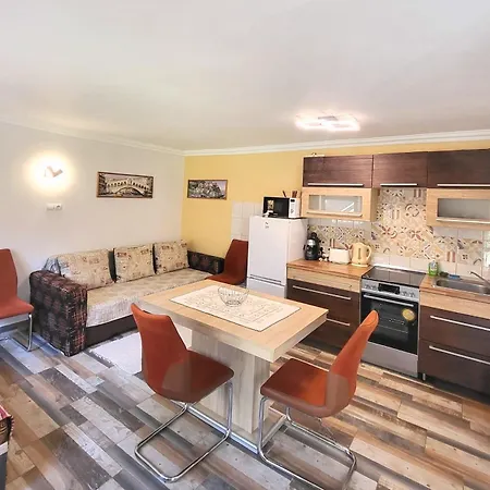 דירה Liget Nyaralohaz Es Liget