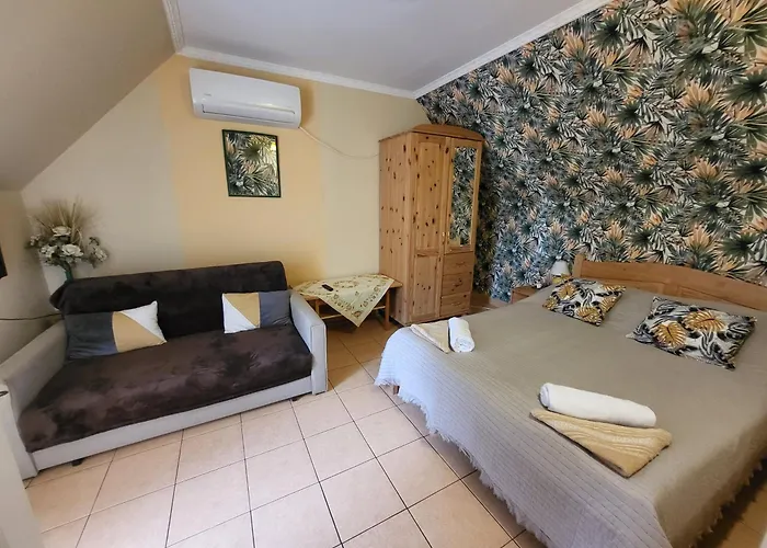 דירה Liget Nyaralohaz Es Liget *